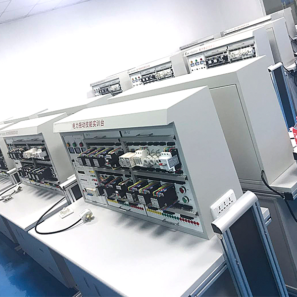 E-YC04型 新能源汽车永磁同步电机开发平台_E-YC04,型,永磁,同步,电机,开发平台,一,、,_